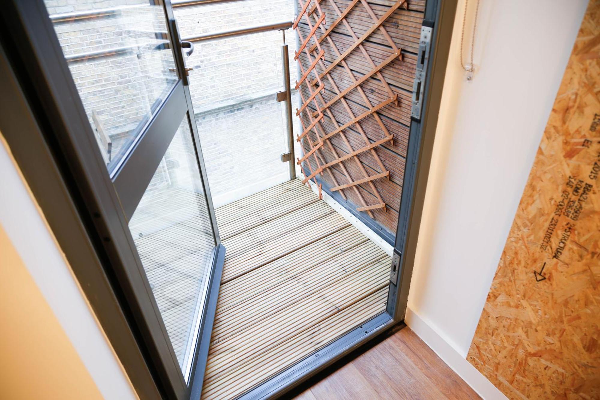 New Luxury Rooms In The Heart Of London Next To Shops, Cafes, Bars & Metro With Shared Bathrooms Exterior foto