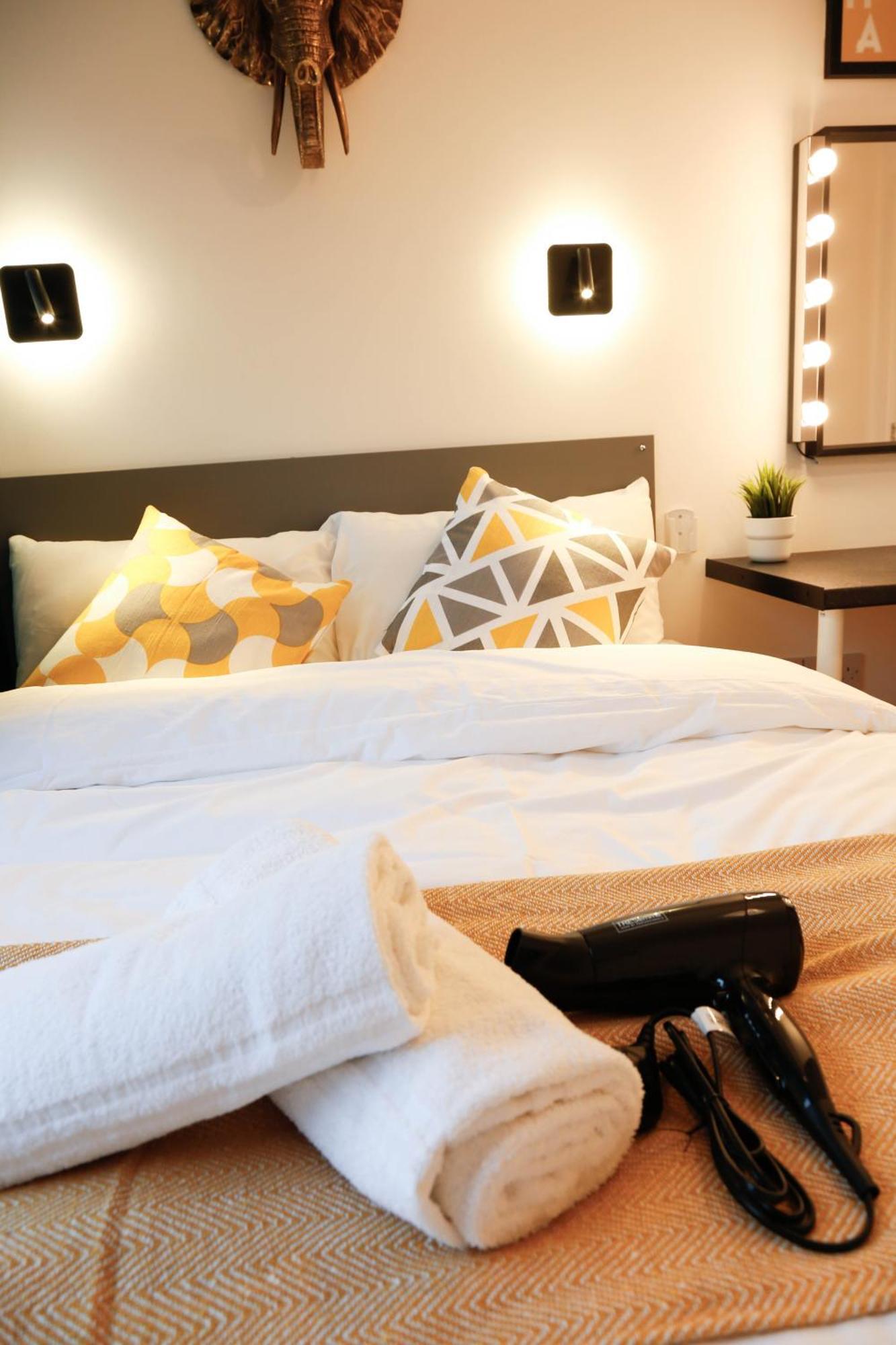 New Luxury Rooms In The Heart Of London Next To Shops, Cafes, Bars & Metro With Shared Bathrooms Exterior foto