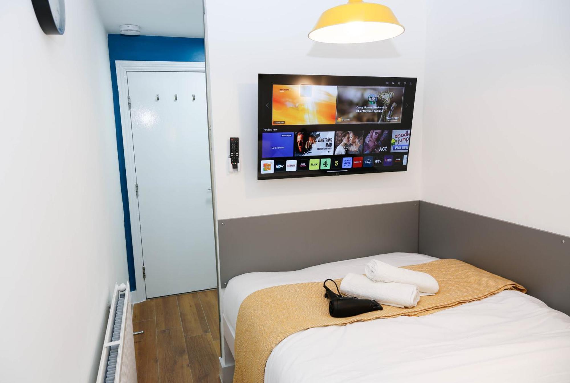 New Luxury Rooms In The Heart Of London Next To Shops, Cafes, Bars & Metro With Shared Bathrooms Exterior foto