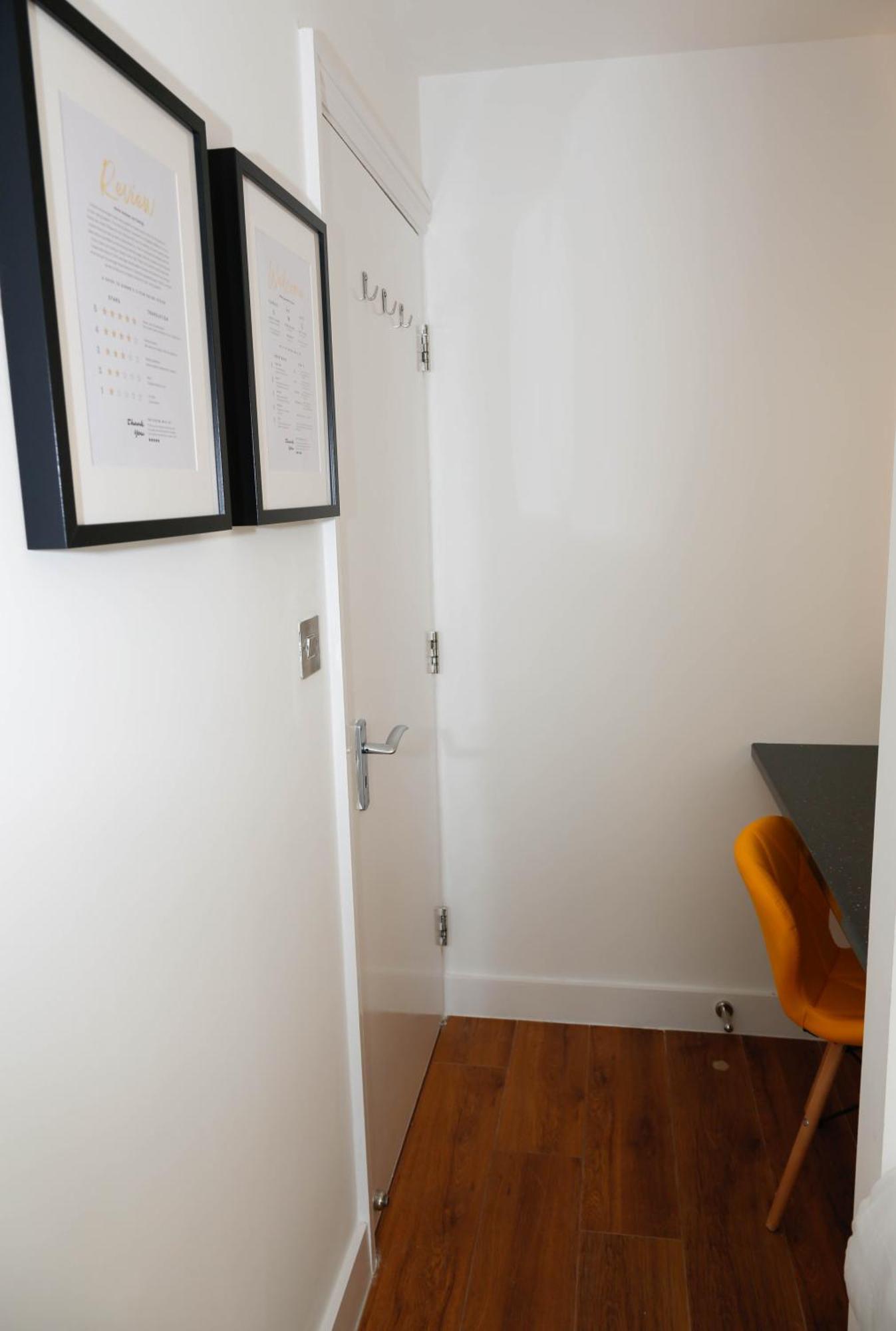 New Luxury Rooms In The Heart Of London Next To Shops, Cafes, Bars & Metro With Shared Bathrooms Exterior foto